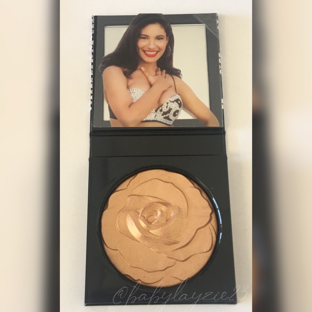 MAC x Selena Limited Edition Highlighter ✨